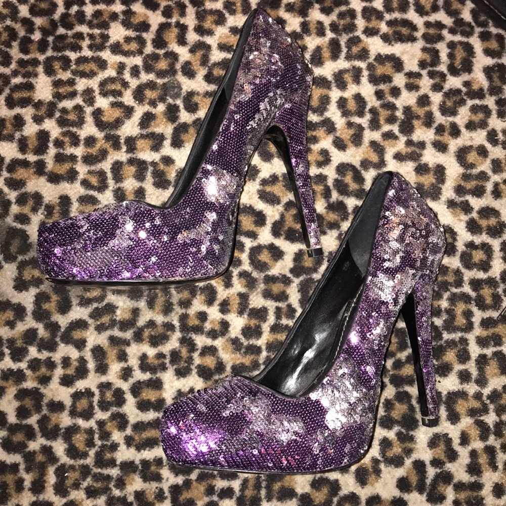 Purple / silver sequin pumps